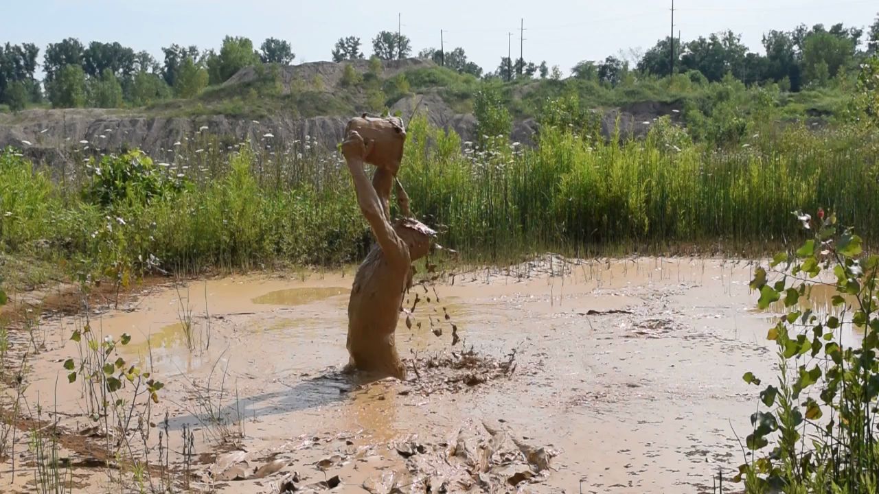 deep-mud-masturbation_main.jpg